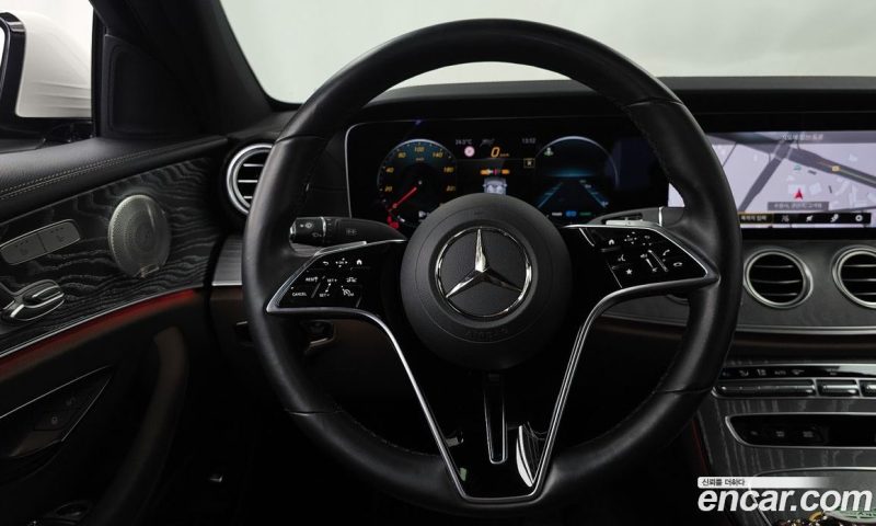 Mercedes Benz E-Class E350 4MATIC Avantgarde