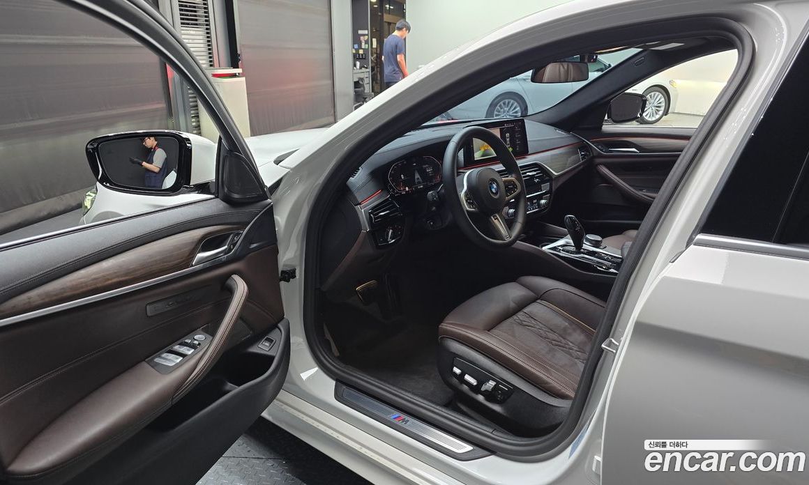BMW 5-Series i530 M Sport Package