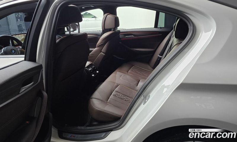 BMW 5-Series i530 M Sport Package