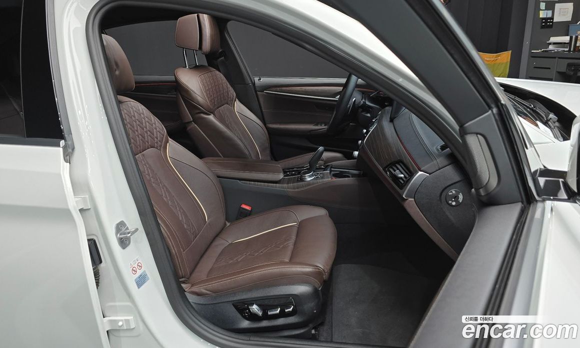 BMW 5-Series i530 M Sport Package