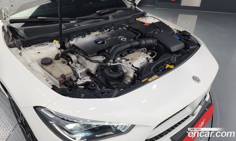 Mercedes Benz CLA-Class CLA250 4MATIC