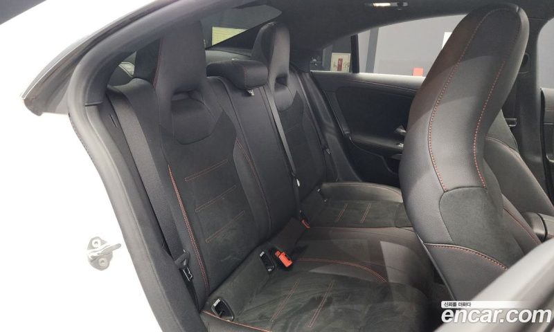 Mercedes Benz CLA-Class CLA250 4MATIC