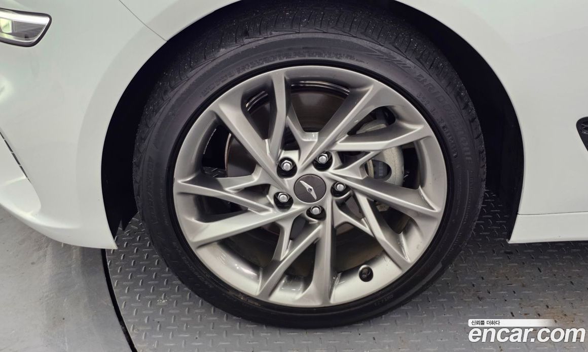 Genesis G70 Gasoline 2.0T 4WD