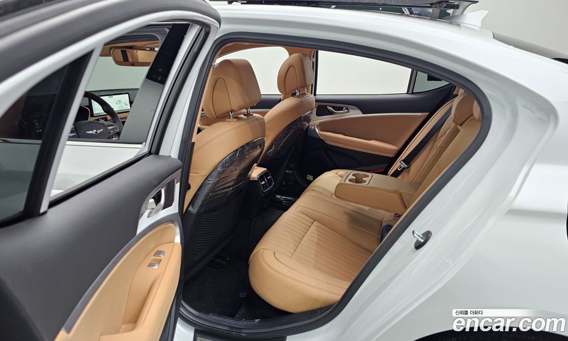 Genesis G70 Gasoline 2.0T 4WD