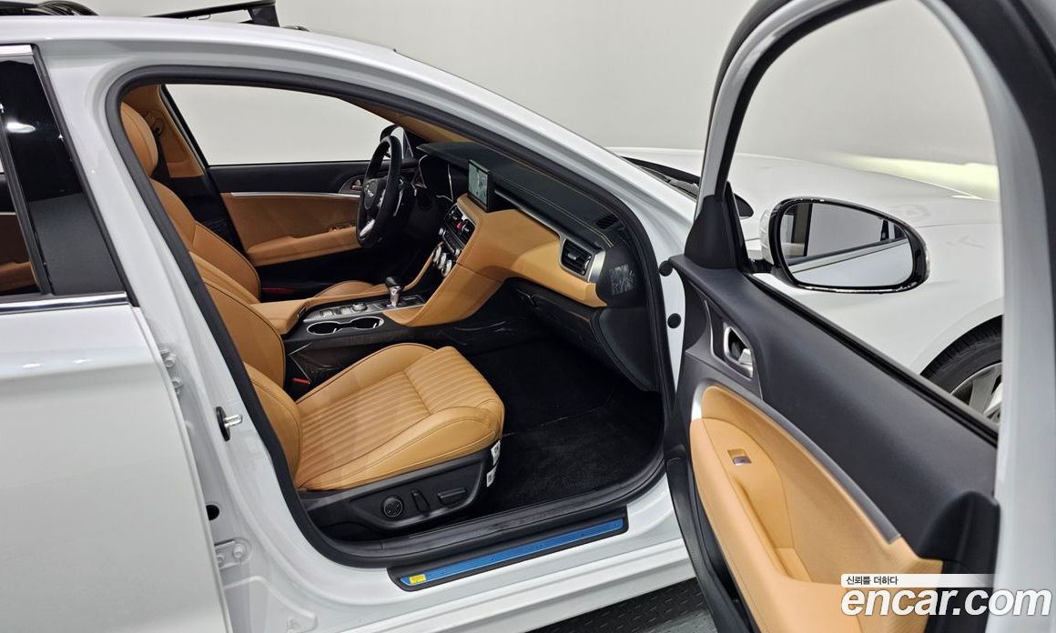 Genesis G70 Gasoline 2.0T 4WD