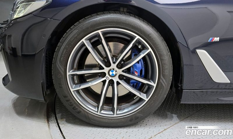 BMW 5-Series i520 M Sport