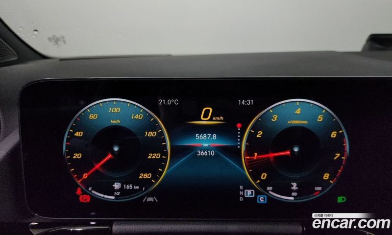 Mercedes Benz GLA-Class GLA220