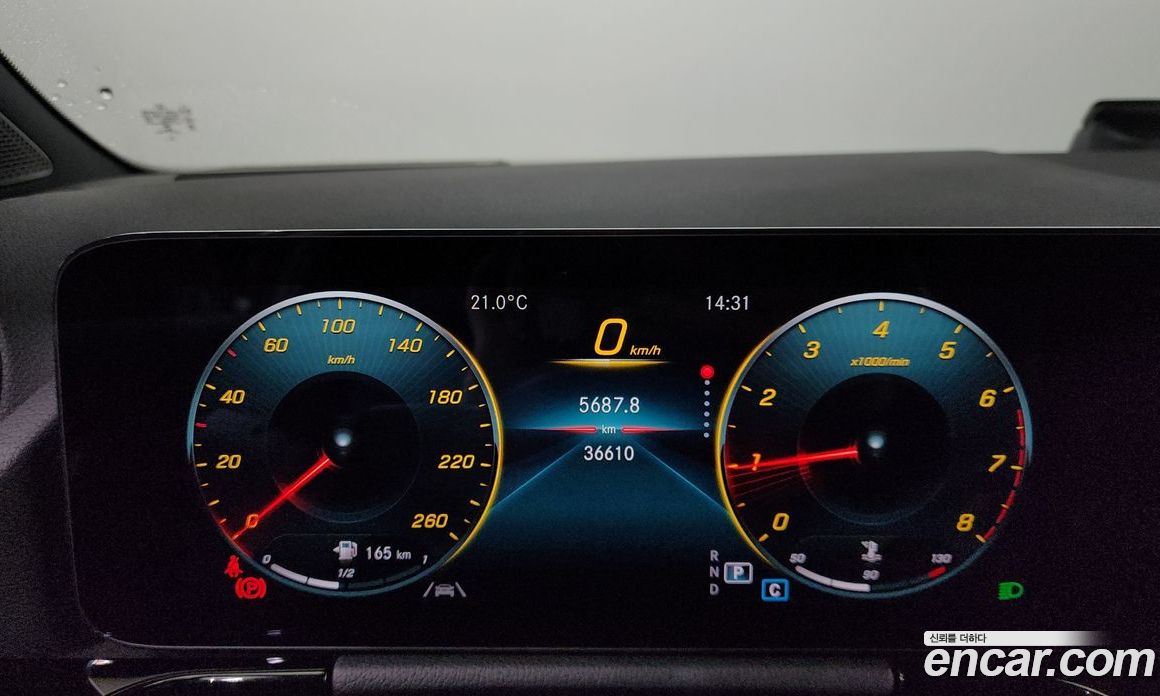 Mercedes Benz GLA-Class GLA220