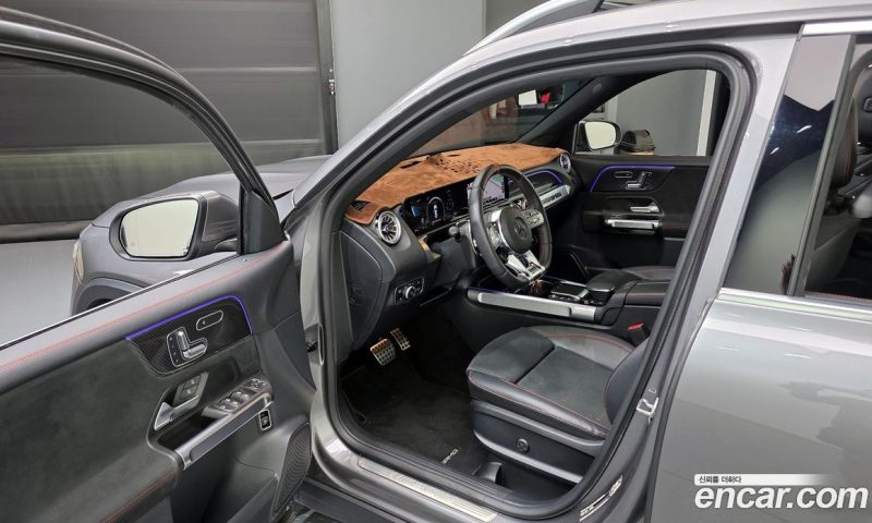Mercedes Benz GLB-Class AMG GLB35 4MATIC