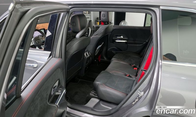 Mercedes Benz GLB-Class AMG GLB35 4MATIC