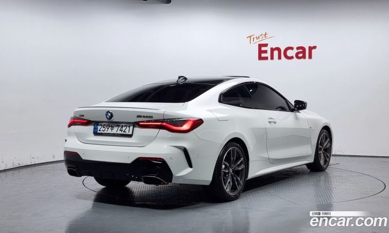 BMW 4-Series M440i xDrive Coupe