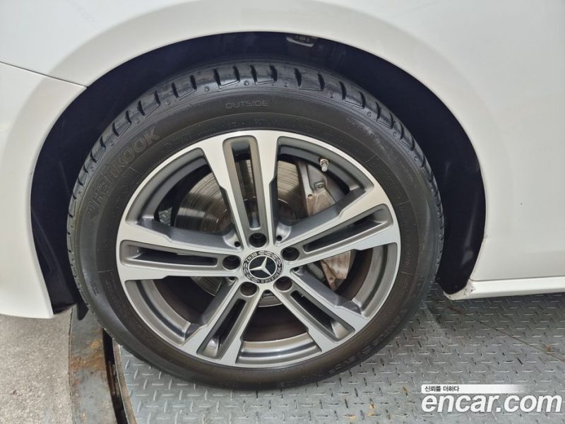 Mercedes Benz E-Class E350 4MATIC Avantgarde