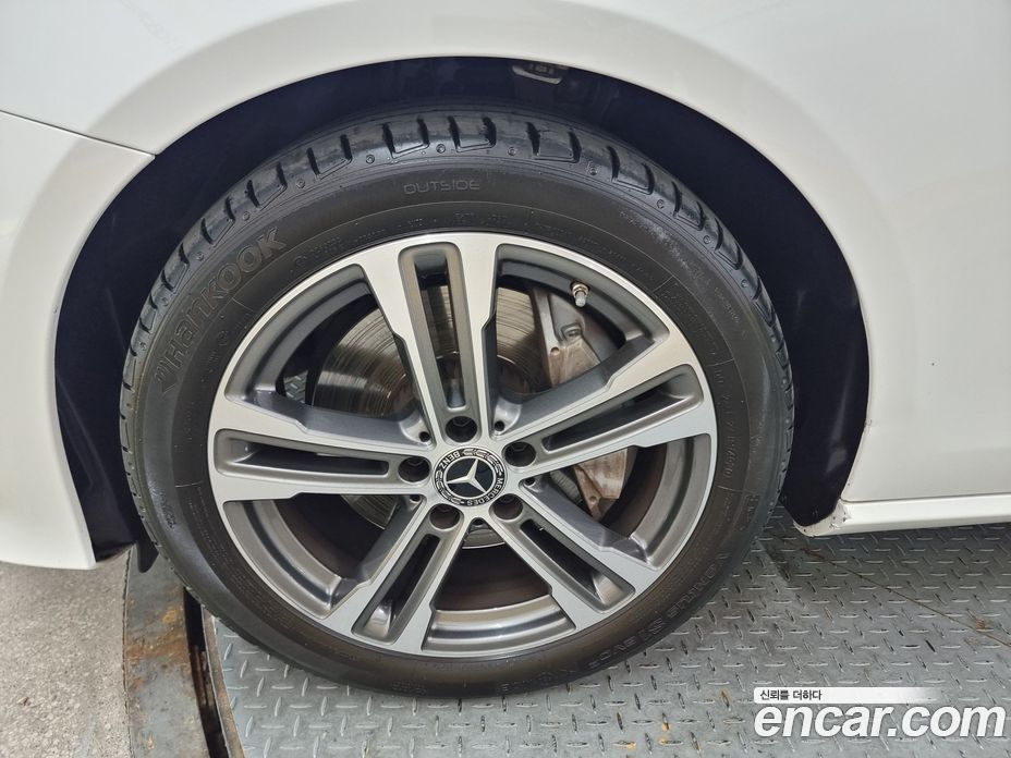 Mercedes Benz E-Class E350 4MATIC Avantgarde