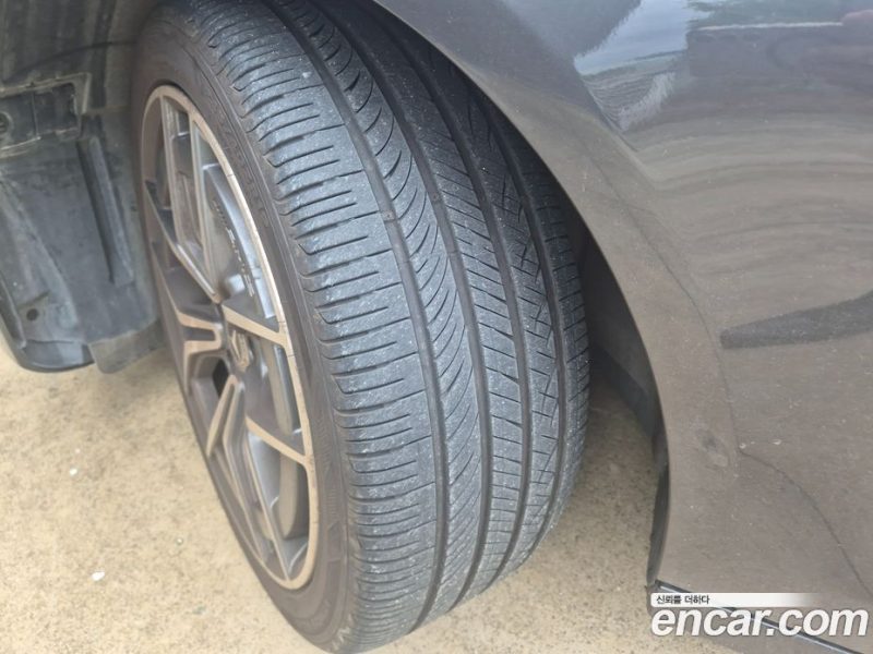 Mercedes Benz E-Class E220d 4MATIC AMG Line