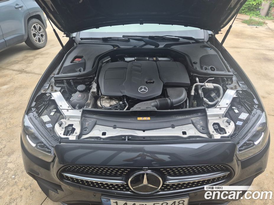 Mercedes Benz E-Class E220d 4MATIC AMG Line