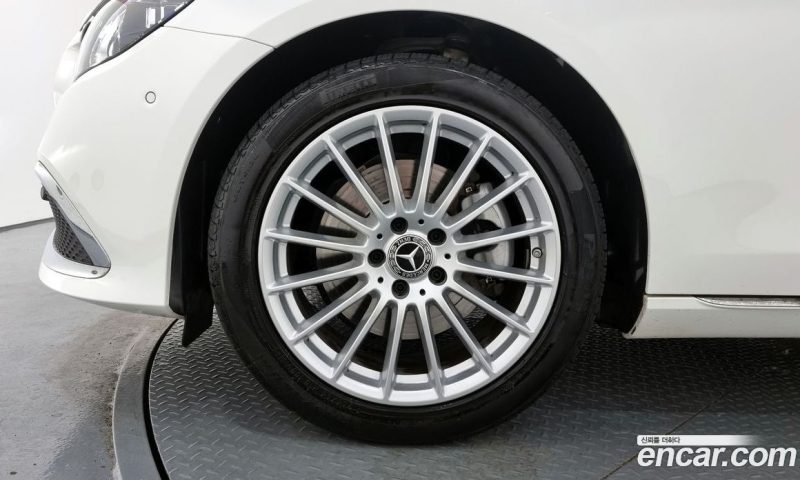 Mercedes Benz E-Class E250 Exclusive