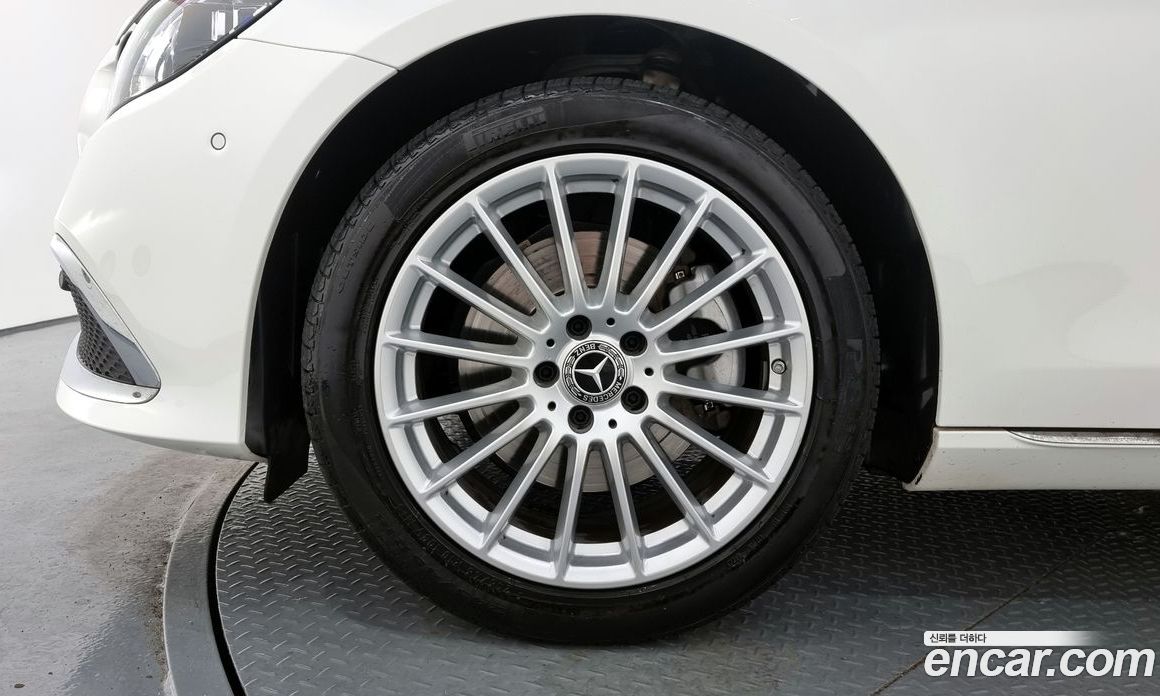 Mercedes Benz E-Class E250 Exclusive