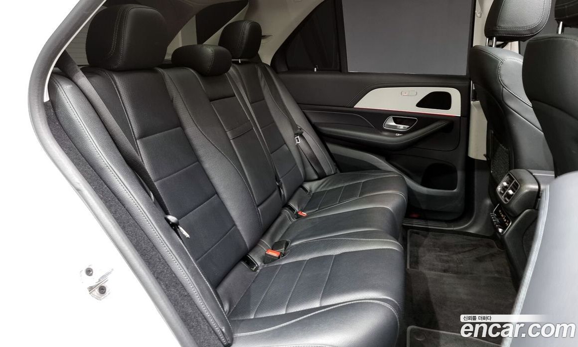 Mercedes Benz GLE-Class GLE300d 4MATIC