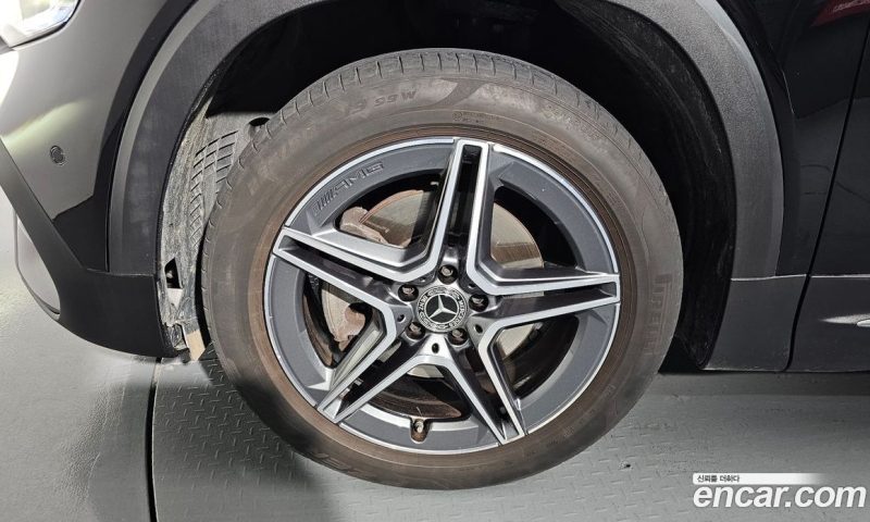 Mercedes Benz GLB-Class GLB250 4MATIC