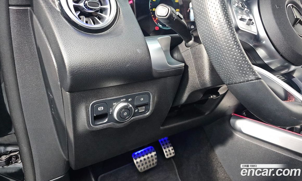 Mercedes Benz GLB-Class GLB250 4MATIC