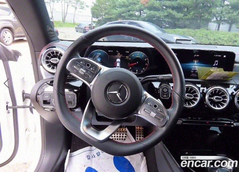 Mercedes Benz CLA-Class CLA250 4MATIC