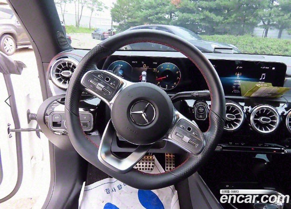 Mercedes Benz CLA-Class CLA250 4MATIC