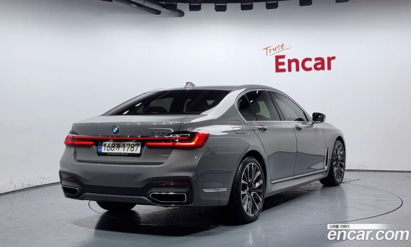 BMW 7-Series i740 M Sport