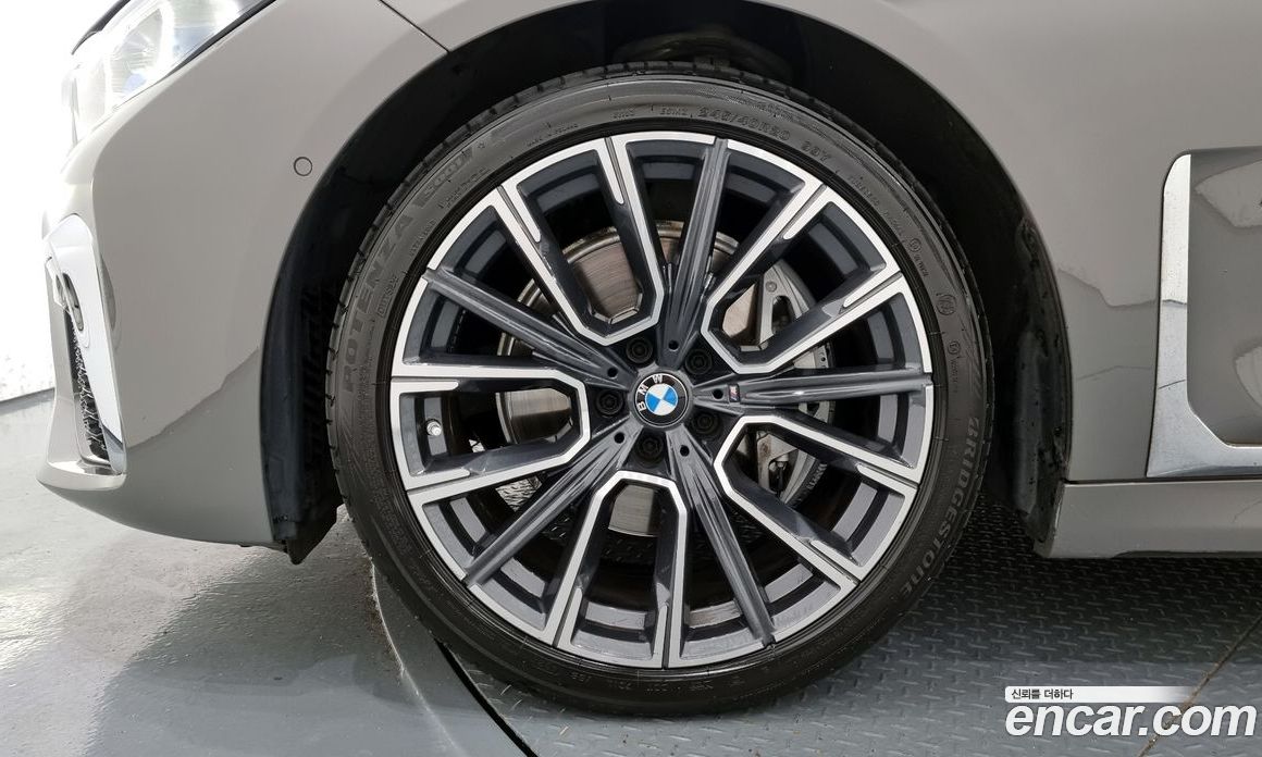 BMW 7-Series i740 M Sport