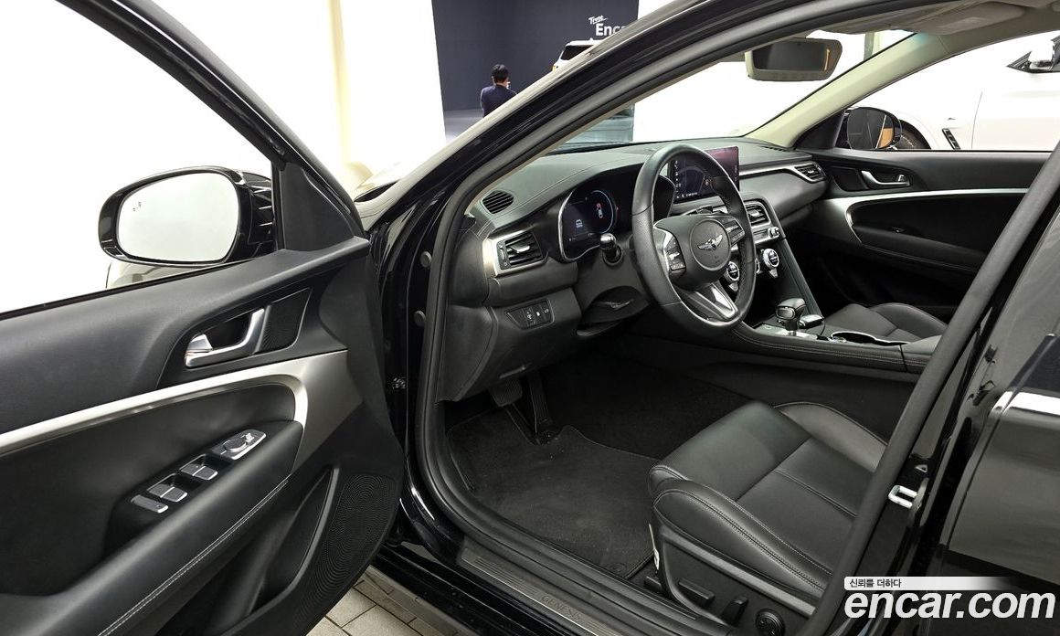 Genesis G70 Gasoline 2.0T 4WD
