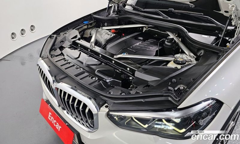 BMW X5 xDrive i40 xLine