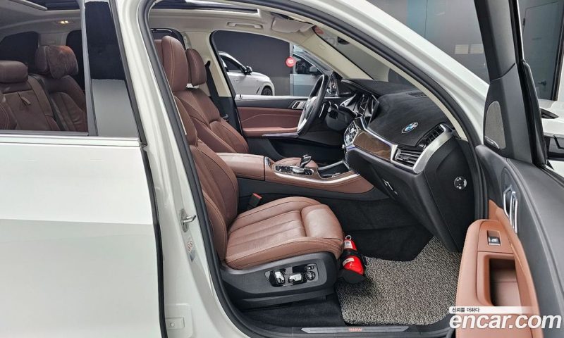 BMW X5 xDrive i40 xLine
