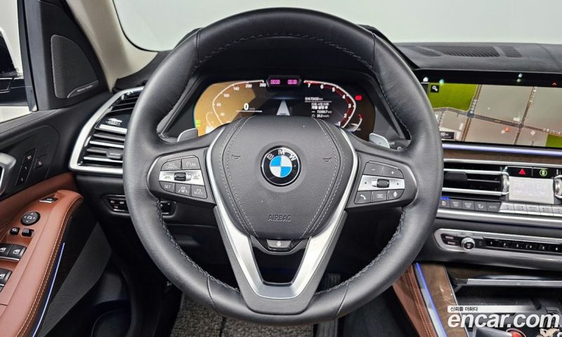 BMW X5 xDrive i40 xLine