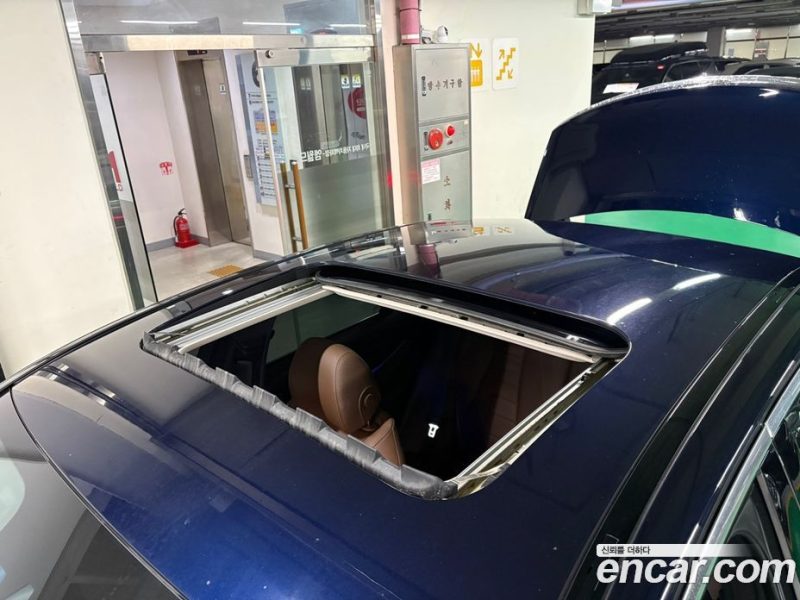 Mercedes Benz E-Class E220d Avantgarde