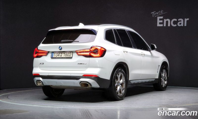 BMW X3 xDrive i20