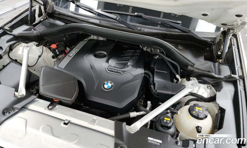 BMW X3 xDrive i20