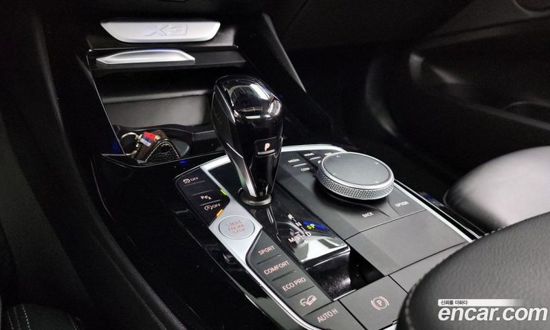 BMW X3 xDrive i20
