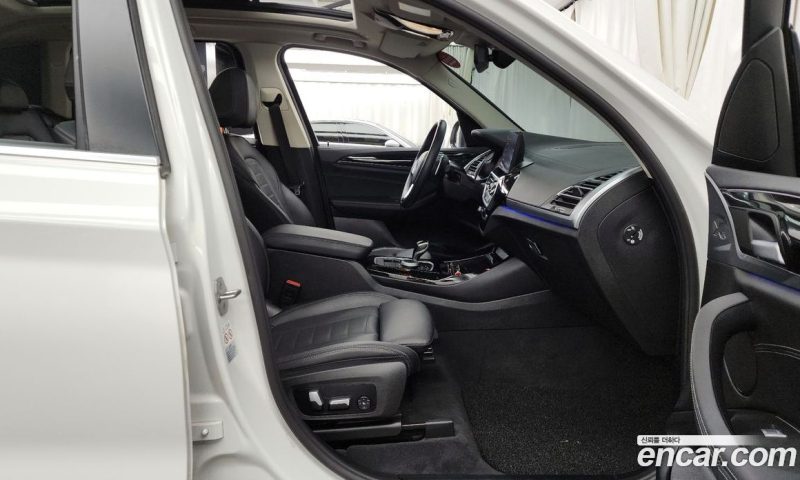 BMW X3 xDrive i20