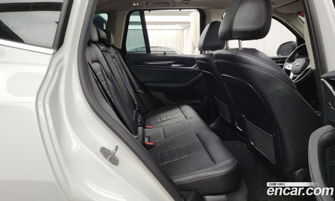 BMW X3 xDrive i20