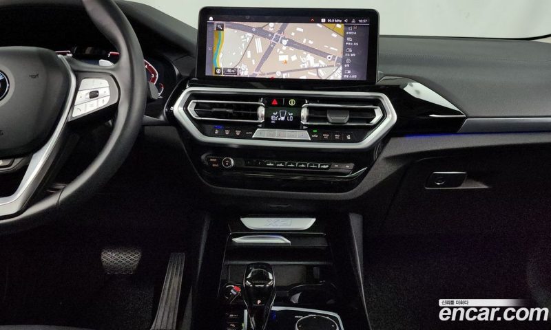BMW X3 xDrive i20