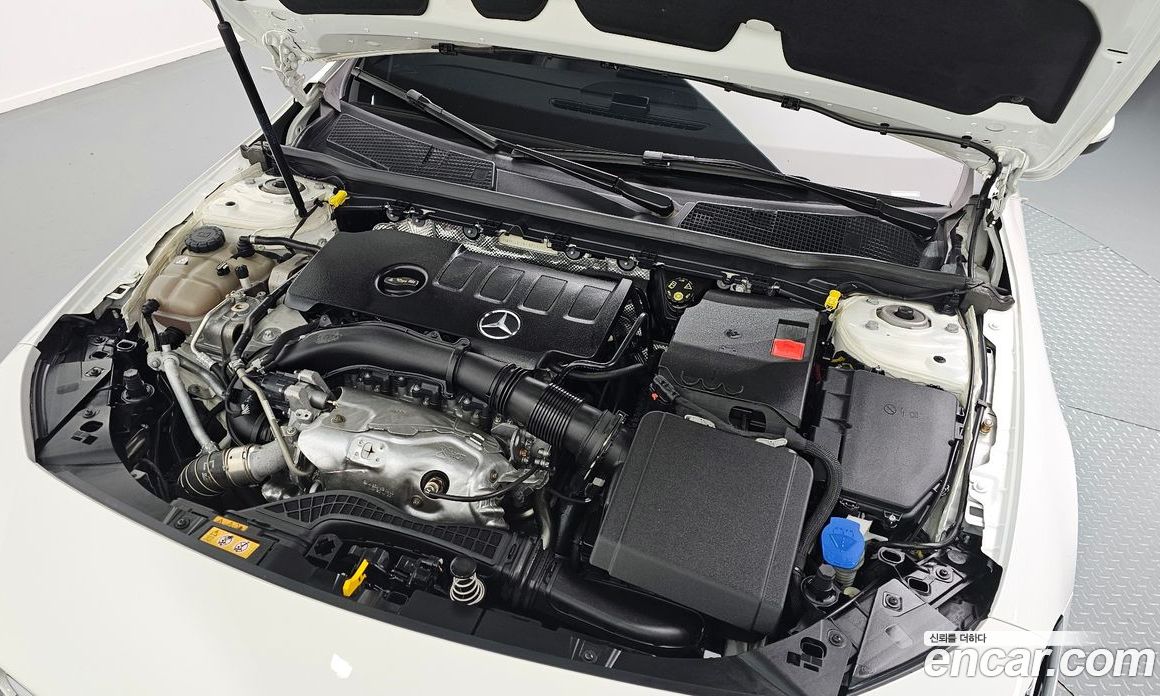 Mercedes Benz CLA-Class CLA250 4MATIC