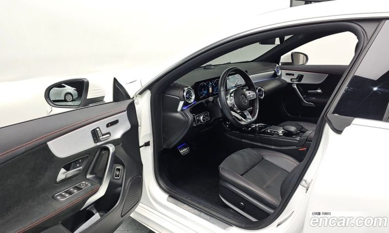 Mercedes Benz CLA-Class CLA250 4MATIC