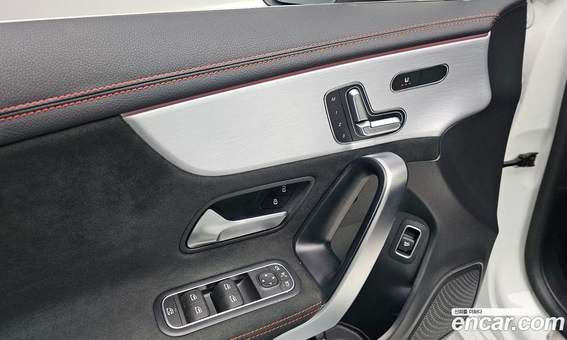 Mercedes Benz CLA-Class CLA250 4MATIC