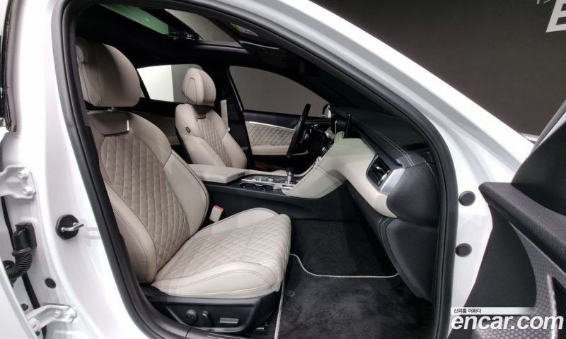 Genesis G70 Gasoline 2.0T 4WD