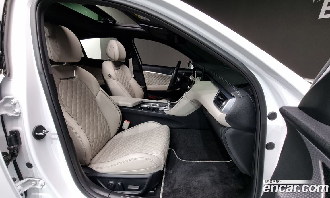 Genesis G70 Gasoline 2.0T 4WD