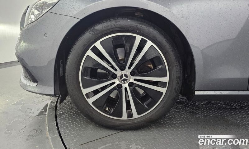 Mercedes Benz E-Class E250 Avantgarde