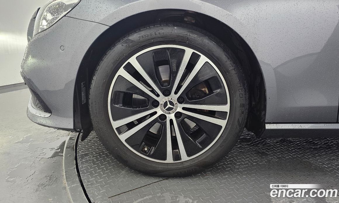 Mercedes Benz E-Class E250 Avantgarde