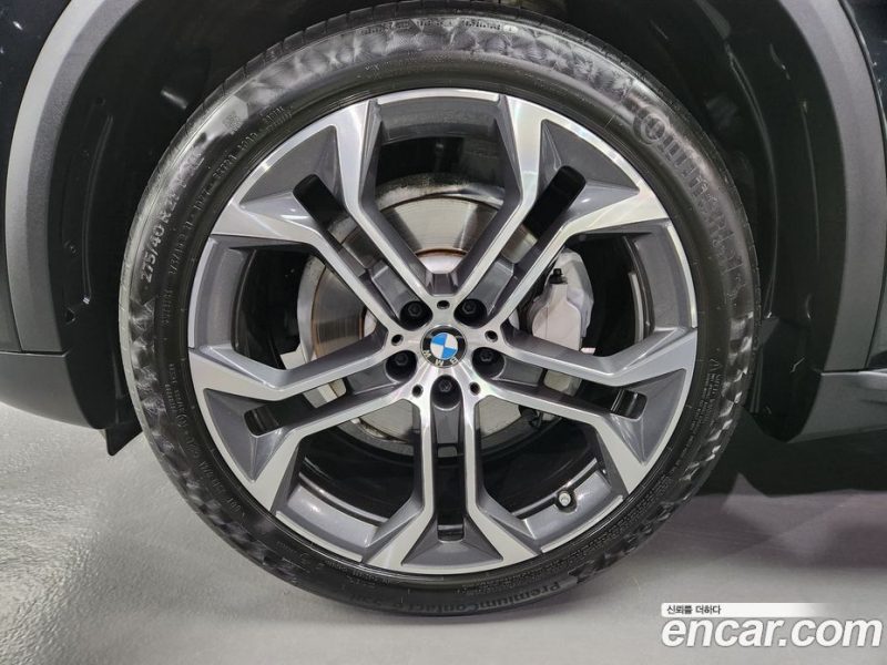 BMW X5 xDrive i40 xLine