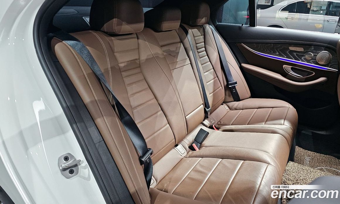 Mercedes Benz E-Class E350 4MATIC Avantgarde