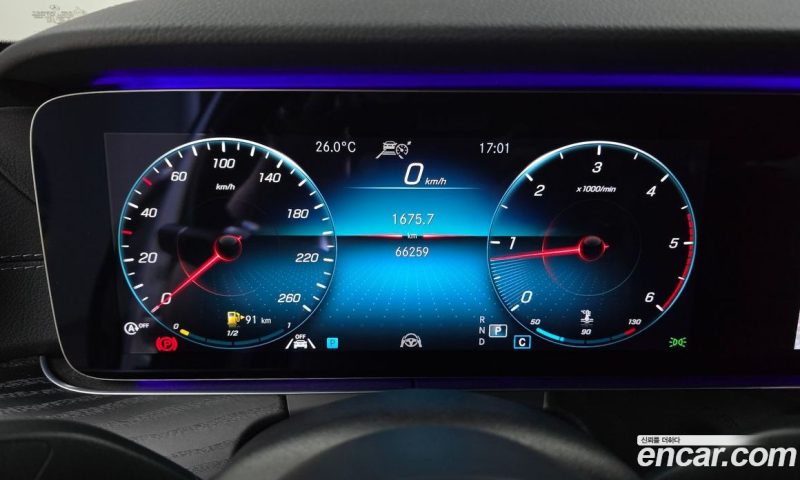 Mercedes Benz E-Class E220d 4MATIC AMG Line