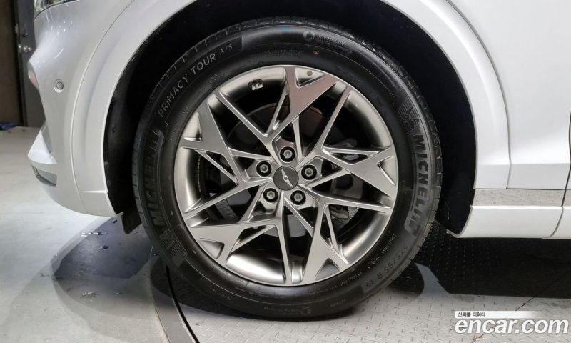 Genesis GV70 2.5T Gasoline 2WD